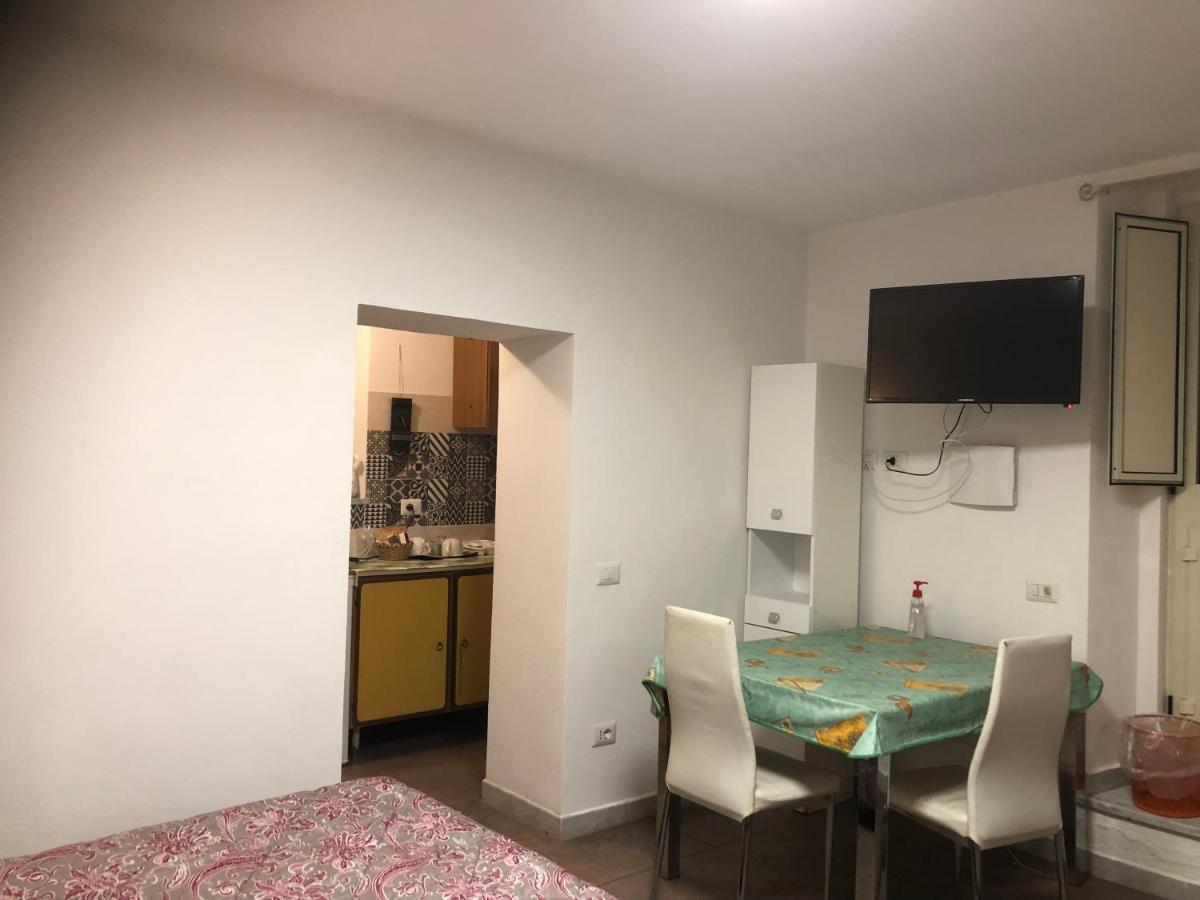 Arenada Private Rooms And Apartment Sud Cagliari Exterior foto