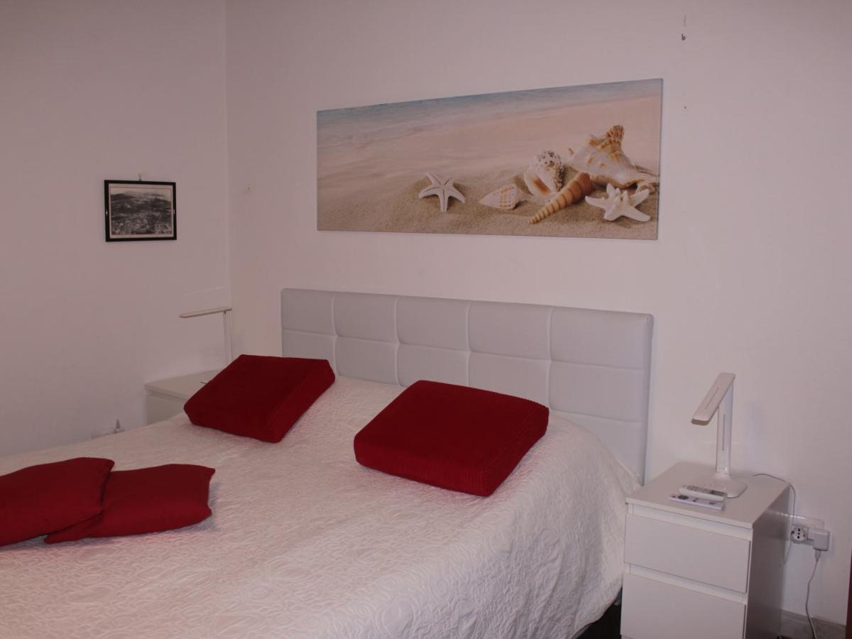Arenada Private Rooms And Apartment Sud Cagliari Exterior foto